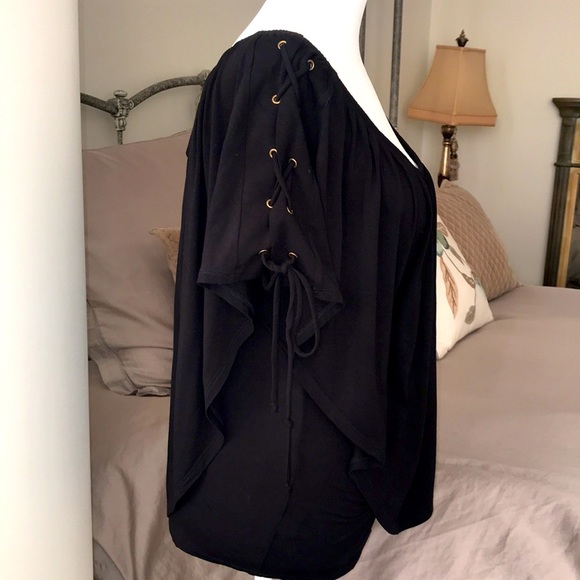 VaVa by Joy Han Off-the-Shoulder Top - Picture 2 of 16